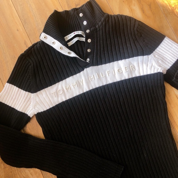 VINTAGE Tommy Hilfiger Mock Neck Sweater💯🔥 - Picture 8 of 16